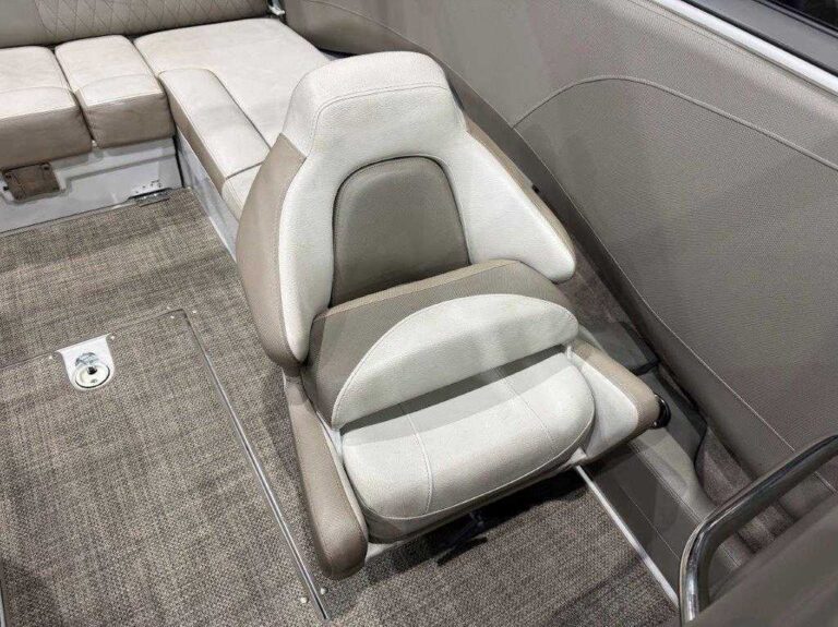 2018 Crownline 235 SS US-KIS84545A818 [photo 11]